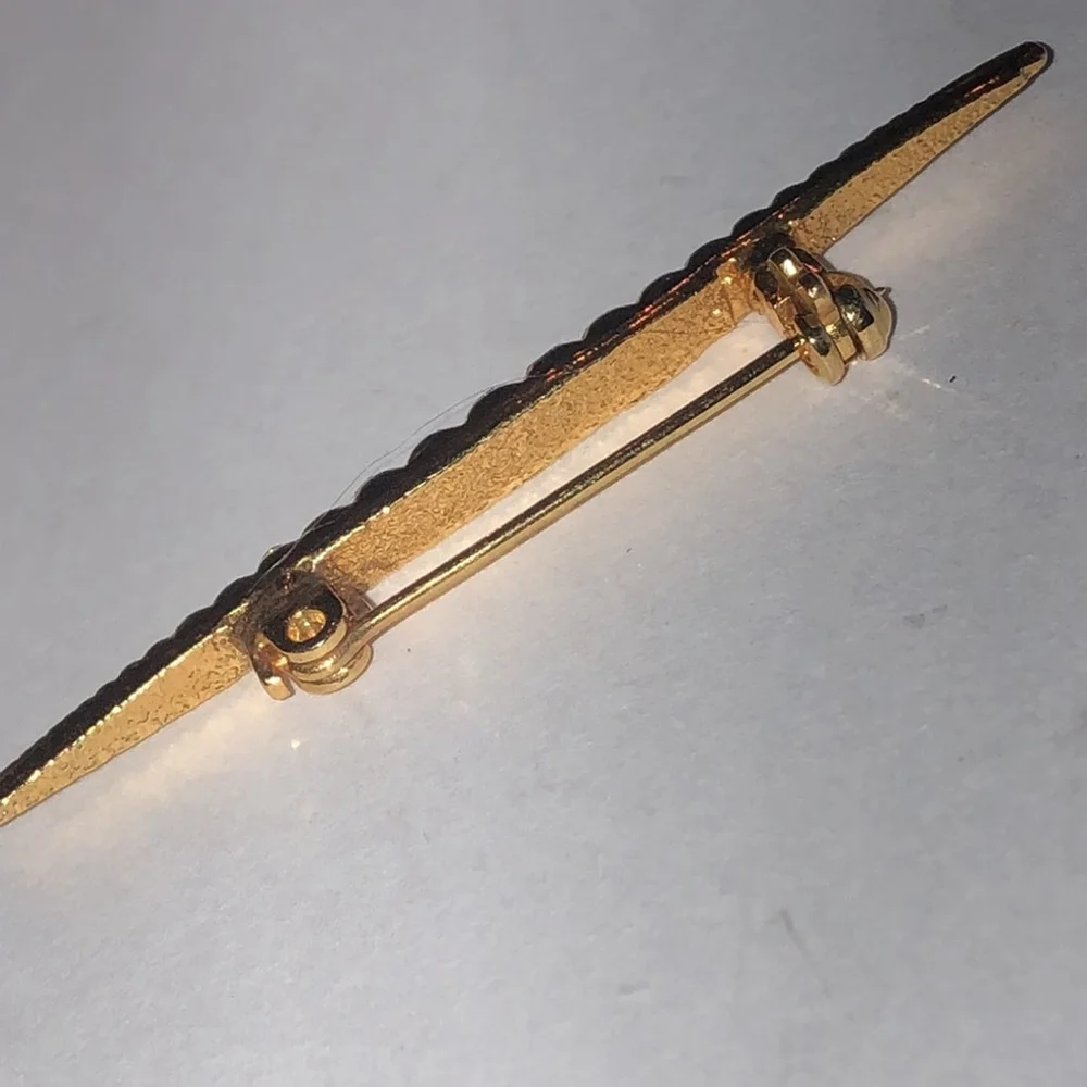 Elegant Vintage Gold Tone Rhinestone Dainty Bar Brooch - Picture 4 of 5